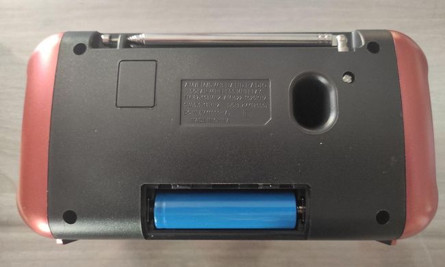 Радіоприймач зі знімним акумулятором з ліхтариком GOLON RX-2333BTS - Bluetooth, USB, SD, сонячна панель